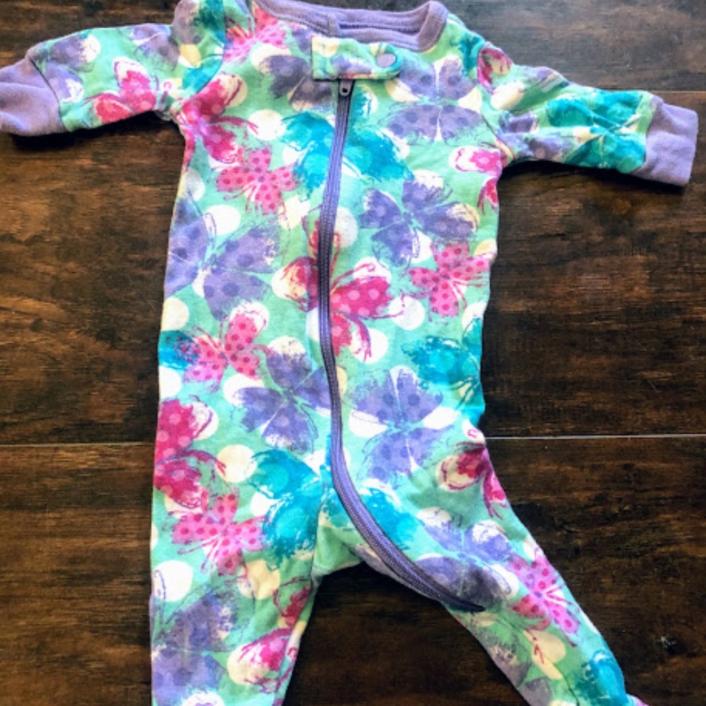 Pajama Set - Picture 2 of 4